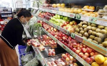 Retail, service revenues enjoy good growth in Q1