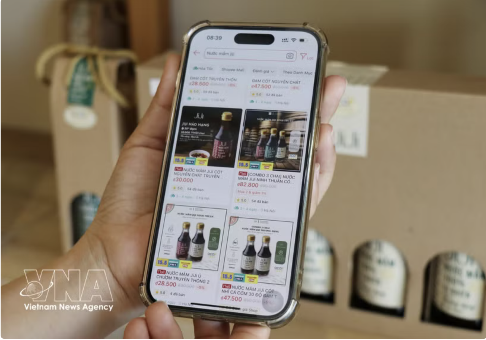 The Law on E-commerce, which takes effect on July 1, marks a major milestone in strengthening the legal framework for the digital economy (Illustrative image. Source: VNA)