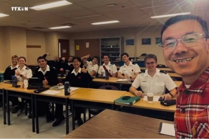 associate-professor-vu-viet-hung-right-during-a-class-with-students.jpg
